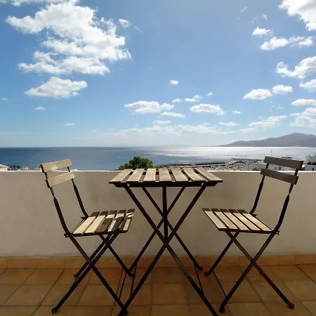 Studio La Colina Apartment *